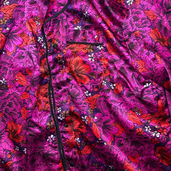 Gilligan & O’Malley Purple & Red Button Down top - Picture 9 of 13